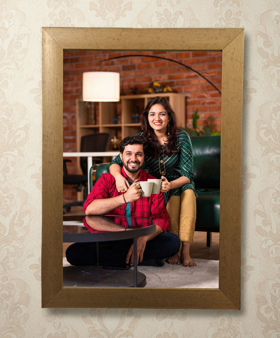 PLAIN GOLDEN FRAME, 1 INCH BORDER, WITHOUT MOUNT (Long length)